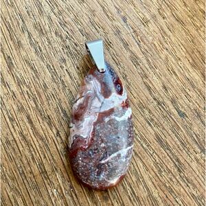 Mexican crazy lace agate pendant NWOT